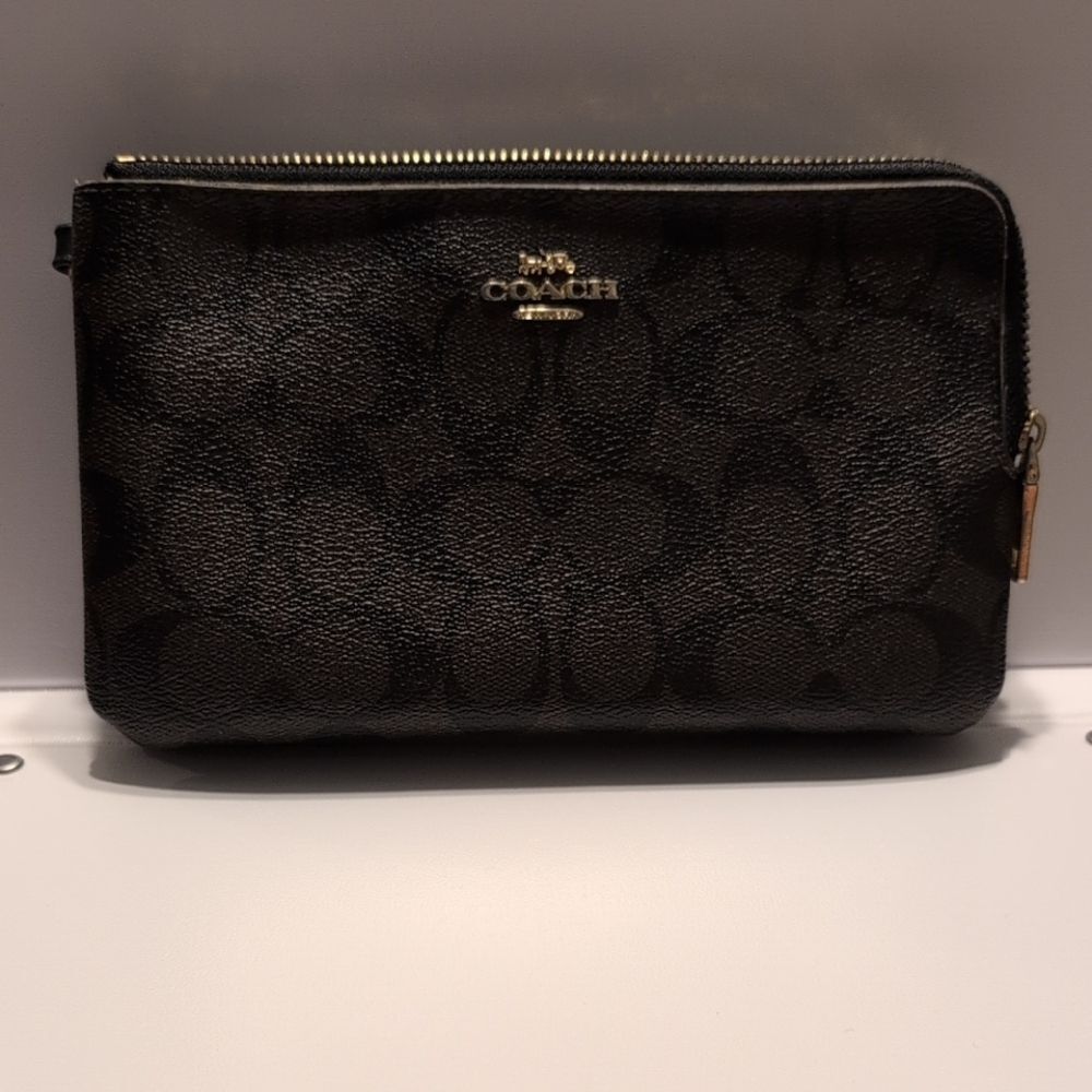 Coach Signature Wristlet With Space For Cards